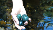 Load image into Gallery viewer, Femme Egg - Nephrite Jade
