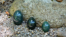 Load image into Gallery viewer, Femme Egg - Nephrite Jade
