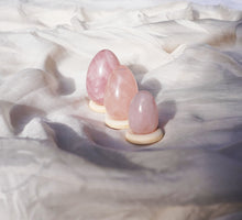 Load image into Gallery viewer, Femme Egg - Brazilian Rose Quartz
